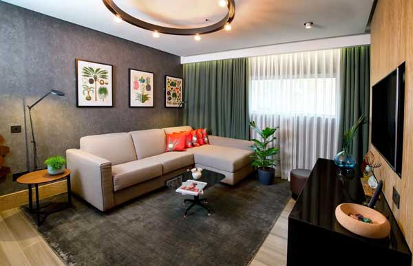 Salón de la habitación suite vegana del hotel Hilton de Londres, Bankside.